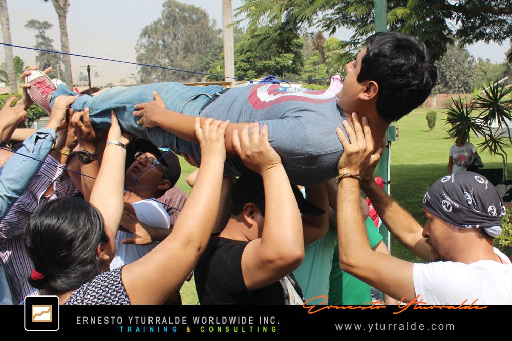 Team Build Inc. | Team Building LATAM | Coaching de Equipos para desarrollar confianza, cohesión y compromiso