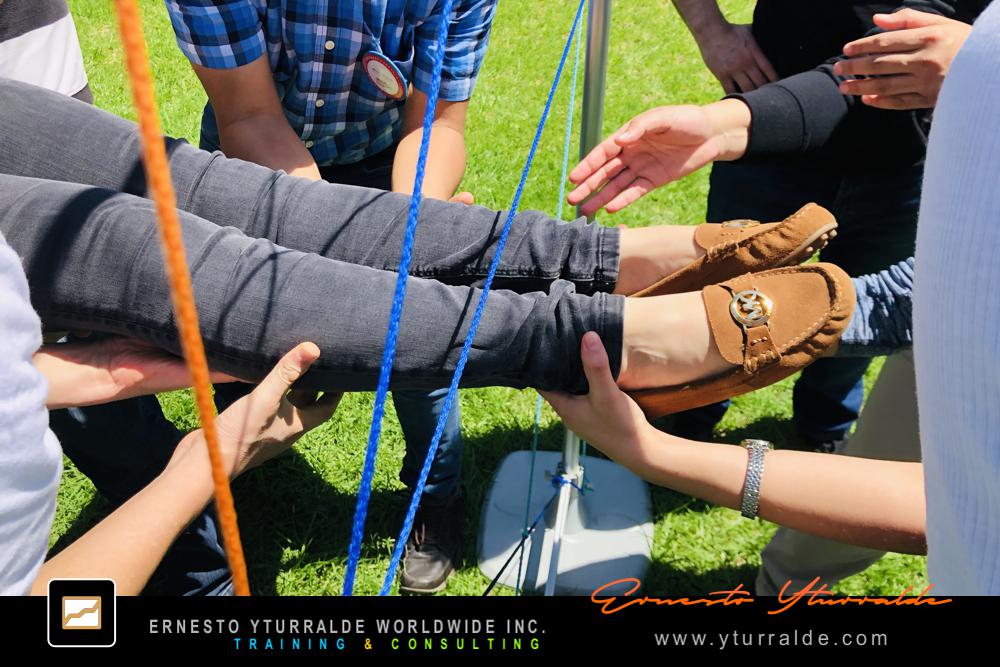 Team Build Inc. | Team Building LATAM | Coaching vivencial y outdoor training para líderes organizacionales