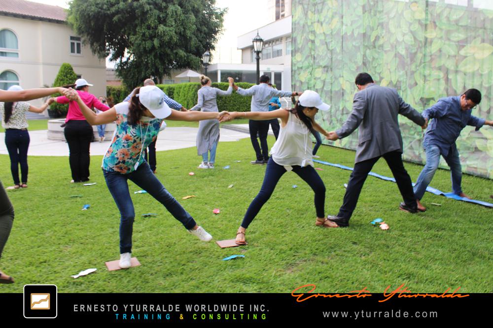 Team Build Inc. | Team Building LATAM | Talleres outdoor de liderazgo, confianza y resiliencia en equipos